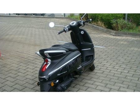 peugeot django 50 black used – Search for your used motorcycle on the  parking motorcycles