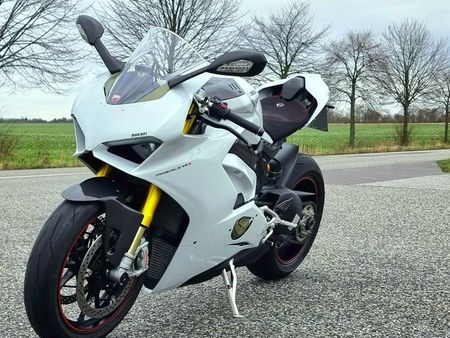 Ducati Panigale V4 Weiss
