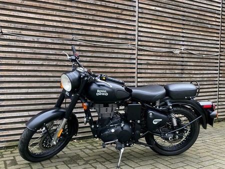 ROYAL ENFIELD royal-enfield-classic-500-stealth-black-top-gepflegt Used -  the parking motorcycles