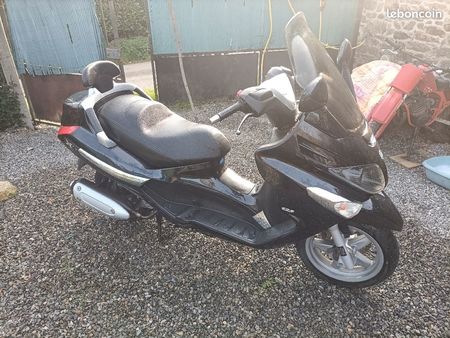 piaggio xevo 125 black used – Search for your used motorcycle on 