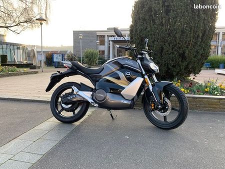 View of Super Soco CPX