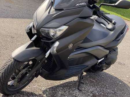YAMAHA XMAX 400 MOMO DESIGN Used - the parking motorcycles