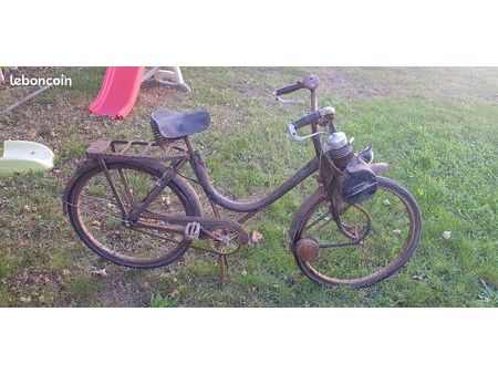 Lot De 2 Pompes à Vélo Anciennes / De Collection - Dont Une Solex - Occasion