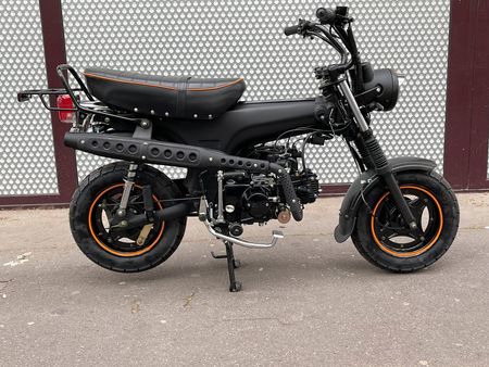 Moto Dax 50 SKYTEAM Black Edition Dax SKYTEAM 50cc