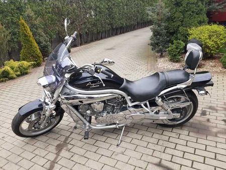 HYOSUNG motocykl-hyosung-aquila-650-gotowy-do-jazdy Used - the parking