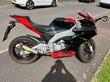 aprilia 50 rs tweedehands - Zoeken naar een tweedehands moto - De  Parking-Moto