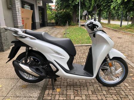 honda sh 150 italy used – Search for your used motorcycle on the parking  motorcycles