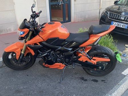 SUZUKI suzuki-gsr-750-venon-preparation-mfc-paris Gebrauchtmotorrad