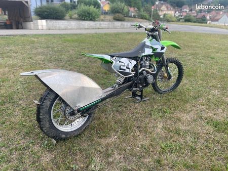 NEUF 1/18 FIGURINE Moto Joe Bar Team Husqvarna 1800 Montee Impossible