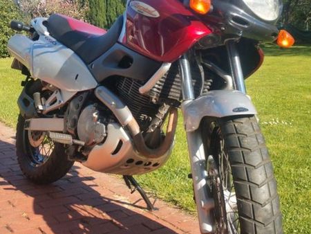 SUZUKI SUZUKI XF 650 FREEWIND TOP ZUSTAND !! Gebrauchtmotorrad