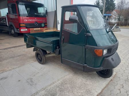 PIAGGIO grune-piaggio-ape-50-mit-25-km-h-mofa-zulassung-antrieb ...