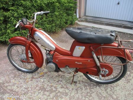 MBK Mobylette motobecane av89 chaudron a balancier Tweedehands De Parking MBK Mobylette motobecane av89 chaudron a balancier Tweedehands De Parking