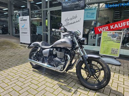 Triumph Speedmaster Chopper/Cruiser in Schwarz gebraucht in Berglen für €  12.500