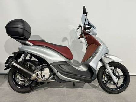 piaggio beverly 350ie abs used – Search for your used motorcycle on the  parking motorcycles