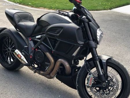 Commodo Droit Pour Ducati Diavel 1200 Dark 2015-2018 - Pièce D'occasion En état De Marche