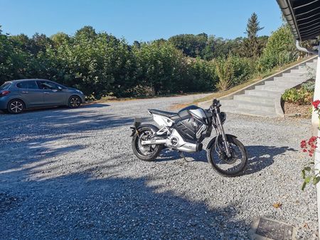 SUPER SOCO moto-electrique-super-soco-tc-max-2020-roues-a-rayons ...