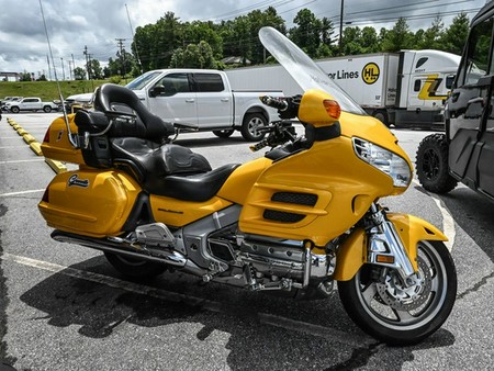 Honda GL 1800 Gold Wing (2002)